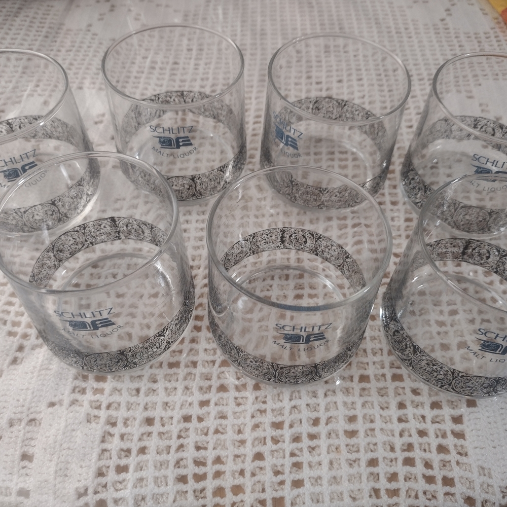 Schlitz Logo Glass Tumblers Set